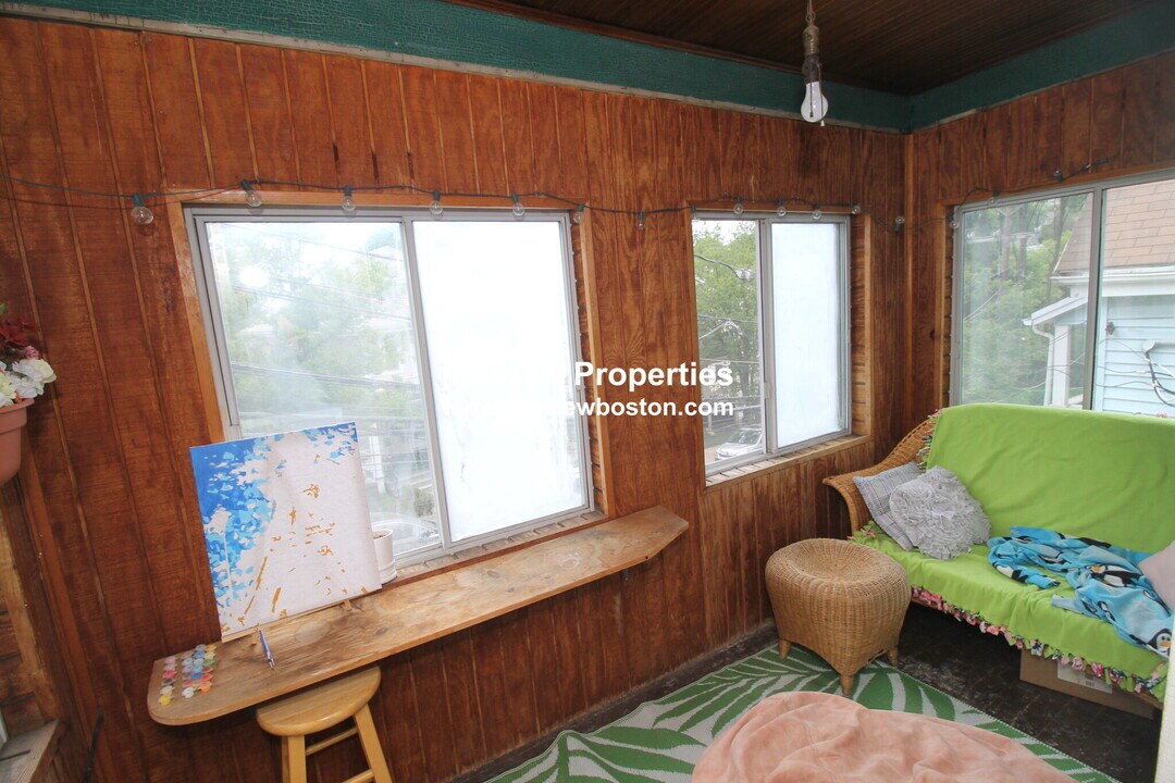 14 Champney St, Unit 2 in Boston, MA - Building Photo