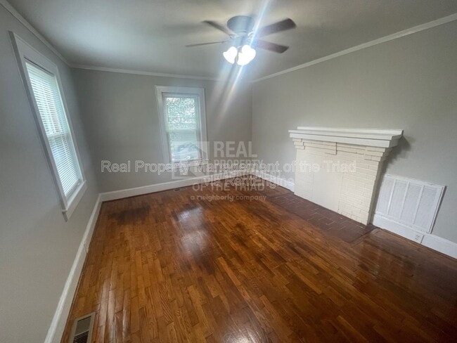 121 Robbins St in Greensboro, NC - Building Photo - Building Photo