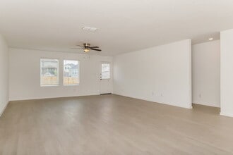 2230 Croaker Crk in San Antonio, TX - Building Photo - Building Photo