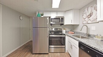 Avery in Louisville, KY - Building Photo