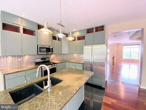 174 Fringetree Dr in West Chester, PA - Building Photo - Building Photo