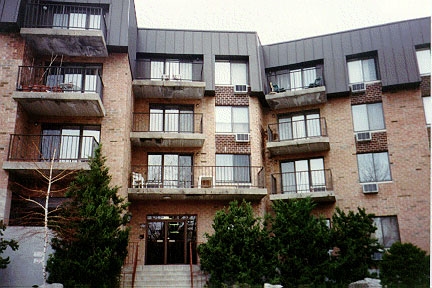 Halstead Plaza in Harrison, NY - Building Photo