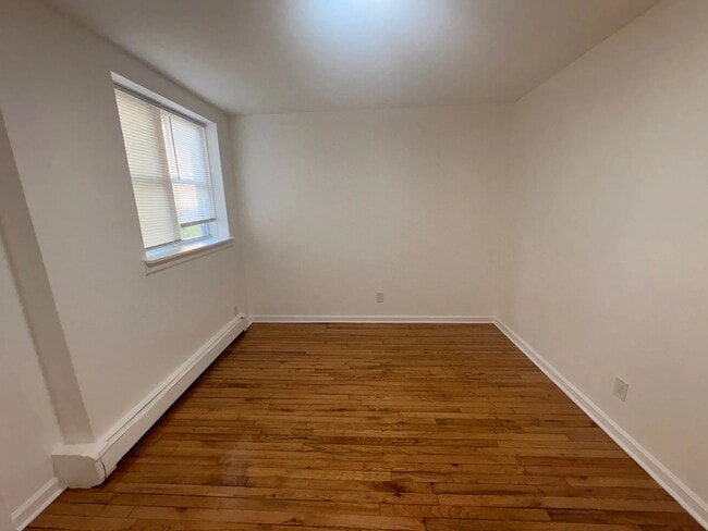 702-704-704 Fifth Ave