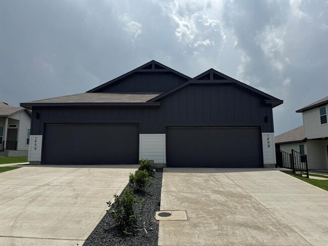 145 Schrader Dr in Buda, TX - Building Photo - Building Photo