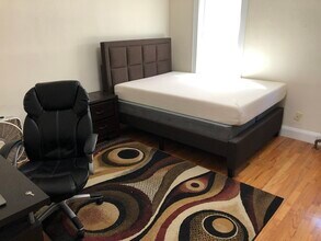 65 Fairbanks St, Unit 2 in Boston, MA - Building Photo - Building Photo