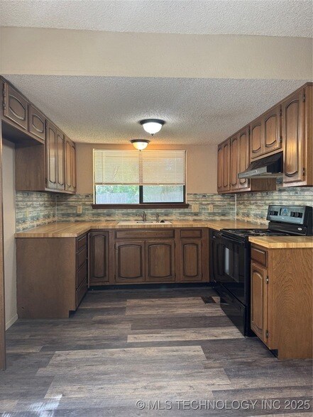 7833 E 79th Pl in Tulsa, OK - Building Photo - Building Photo