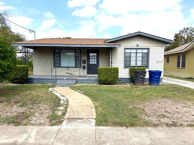 property at 319 Harding Pl