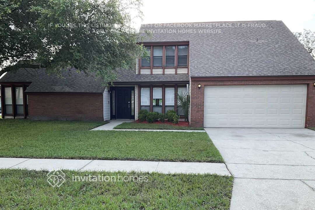 3741 Linsbury St in Orlando, FL - Building Photo