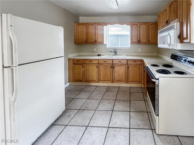 property at 27917 Washington St