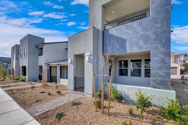 514 Fairview Hills St in Las Vegas, NV - Building Photo - Building Photo