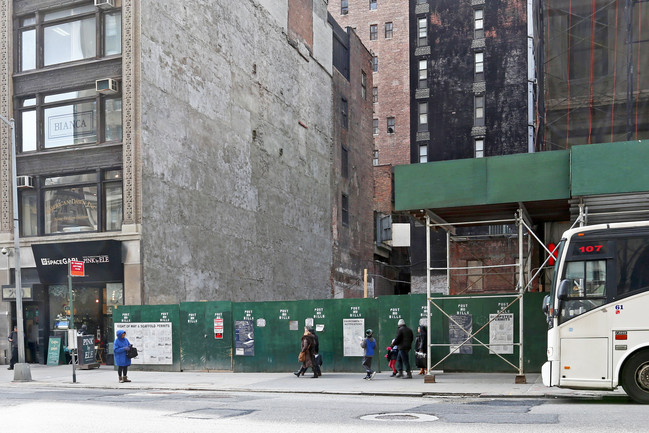 294 Fifth Ave in New York, NY - Building Photo - Building Photo