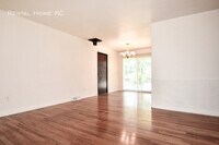 9010 W 101st St photo'