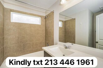 9503 Autumn Oaks in San Antonio, TX - Building Photo - Building Photo