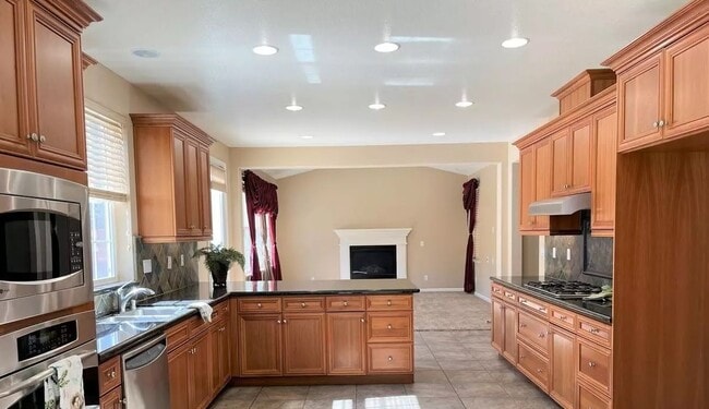 2174 Red Setter Rd in Rocklin, CA - Building Photo - Building Photo