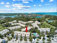 3107 Fairway Dr N in Jupiter, FL - Foto de edificio - Building Photo