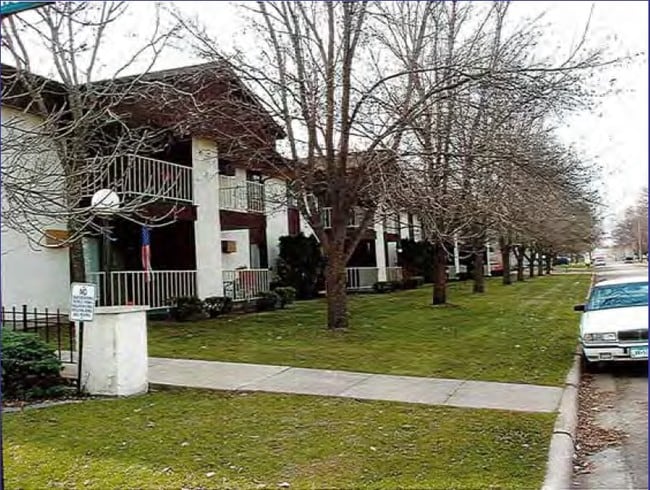 A-Lea Apartments in Albert Lea, MN - Foto de edificio - Building Photo