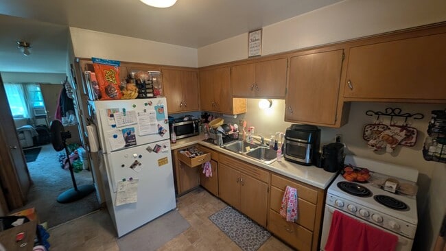 7259 W Lakefield Dr, Unit #2