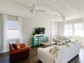 168 Shearwater Ln in Leander, TX - Building Photo - Building Photo