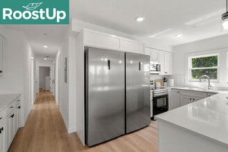 RoostUp Furnished Private Bedroom with Pri in Boston, MA - Building Photo - Building Photo
