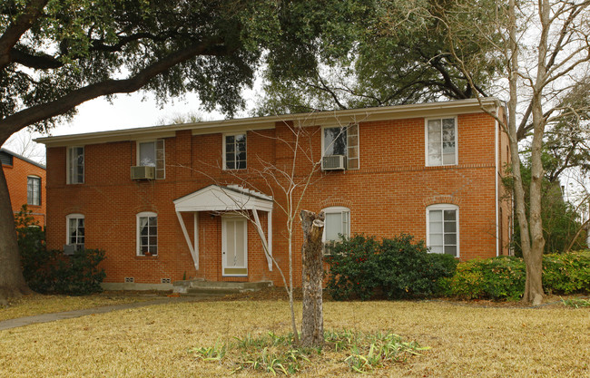 302 E Melrose Pl in San Antonio, TX - Building Photo - Building Photo