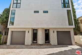 426 Arnaz Dr in Los Angeles, CA - Building Photo - Building Photo