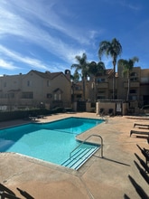 2046 S Bon View Ave, Unit D in Ontario, CA - Building Photo - Building Photo