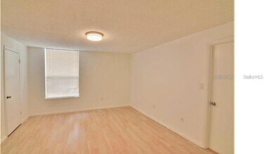 524 Orange Dr, Unit 21 in Altamonte Springs, FL - Building Photo - Building Photo