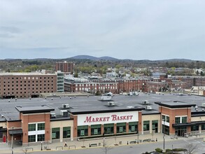 409 Elm St in Manchester, NH - Building Photo - Building Photo