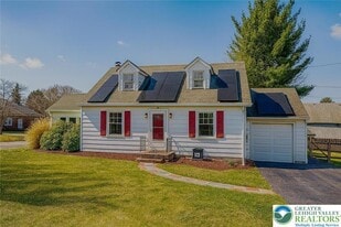 1117 Whitney Ave in Easton, PA - Building Photo