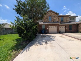 1140 Brown Rock Dr in New Braunfels, TX - Building Photo