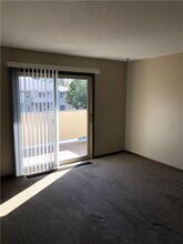 2114 Valleyhigh Dr NW, Unit 2114 Condo in Rochester, MN - Foto de edificio - Building Photo