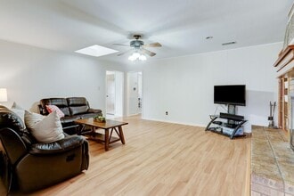 416 That Way in Lake Jackson, TX - Building Photo - Building Photo