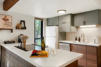 625 Manhattan Pl in Boulder, CO - Building Photo - Building Photo