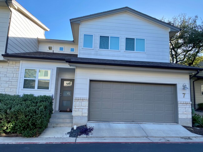 property at 6800 Menchaca Rd