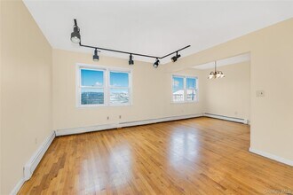 26 Fairview Ave in White Plains, NY - Building Photo - Building Photo