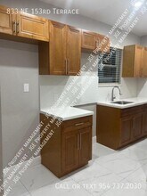 833 NE 153rd Terrace in Miami, FL - Building Photo - Building Photo