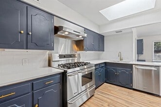 10510 Gooding Dr in Dallas, TX - Building Photo - Building Photo