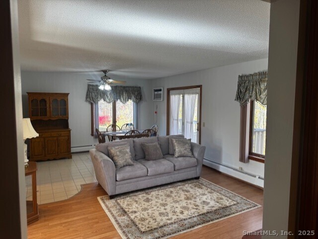 24 Millbrook Ct in Newington, CT - Building Photo - Building Photo