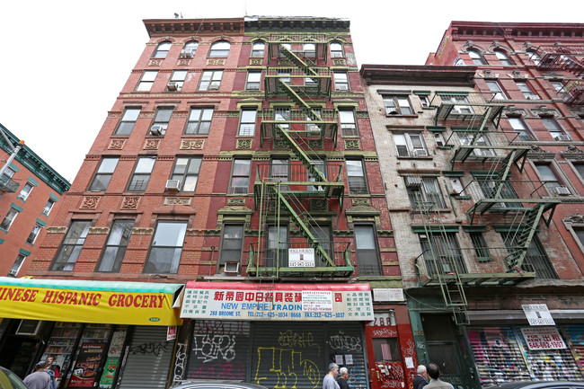 288 Broome St in New York, NY - Building Photo - Building Photo