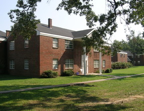 Salem Manor Apartments in Memphis, TN - Building Photo - Building Photo