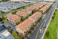 1231-1377 Isabelle Cir in South San Francisco, CA - Foto de edificio - Building Photo