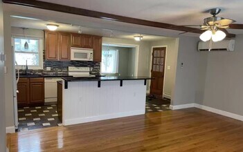 380 Pearl St in Bangor, ME - Building Photo - Building Photo