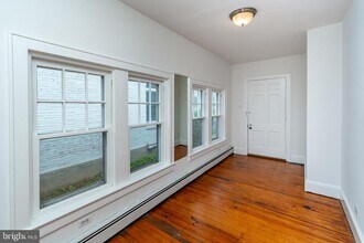 1 N Union St in Lambertville, NJ - Building Photo - Building Photo