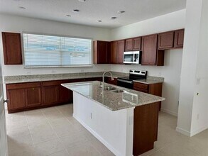 17705 Japonica Bloom Dr in Oakland, FL - Building Photo - Building Photo