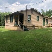 864 Jess Town Ln in Seymour, TN - Building Photo