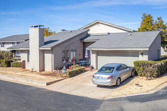 9643 Hefner Village Blvd in Oklahoma City, OK - Building Photo - Building Photo