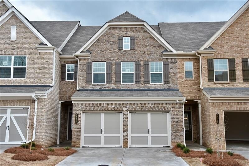 1223 Foxcroft Ln in Cumming, GA - Foto de edificio