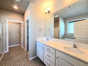 717 J St NE in Quincy, WA - Building Photo - Building Photo