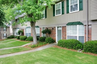 Cumberland Pointe in Smyrna, GA - Foto de edificio - Building Photo