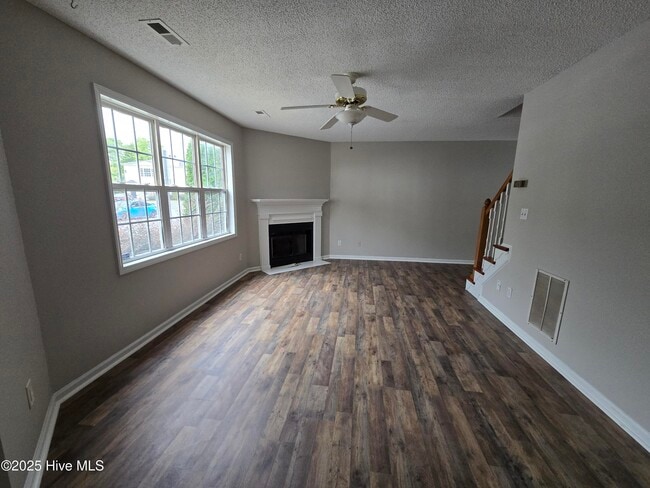 1015 Spring Forest Rd in Greenville, NC - Building Photo - Building Photo